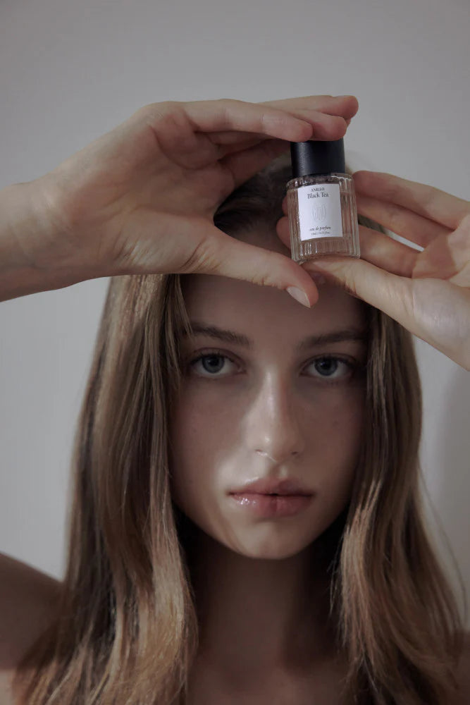 AnillO Eau de Parfum Black Tea - nišiniai unisex kvepalai